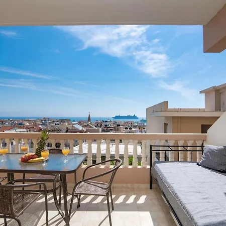 Three Graces Apartment