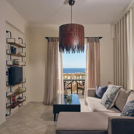 Three Graces Apartment *