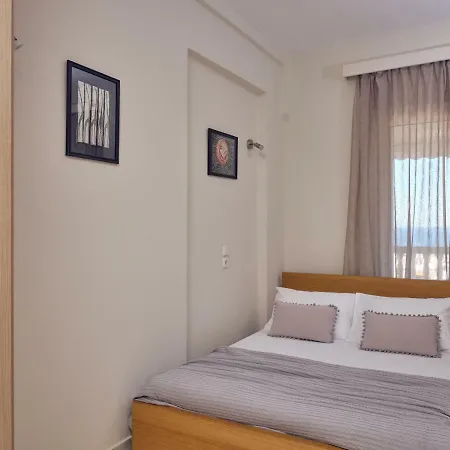 Three Graces Apartment *