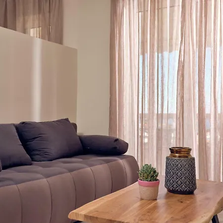 Three Graces Apartment