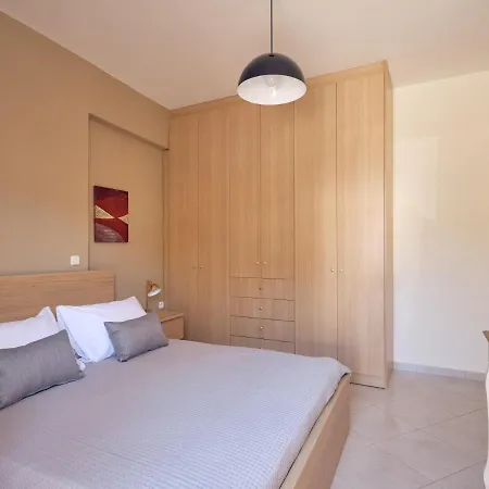 Three Graces Apartment