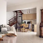 Three Graces Apartment