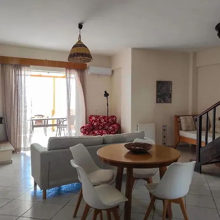 דירה Three Graces זקינטוס טאון